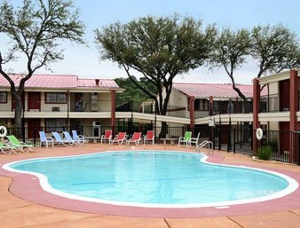 Super 8 By Wyndham Kerrville Tx Einrichtungen foto